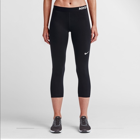 nike pro training capris